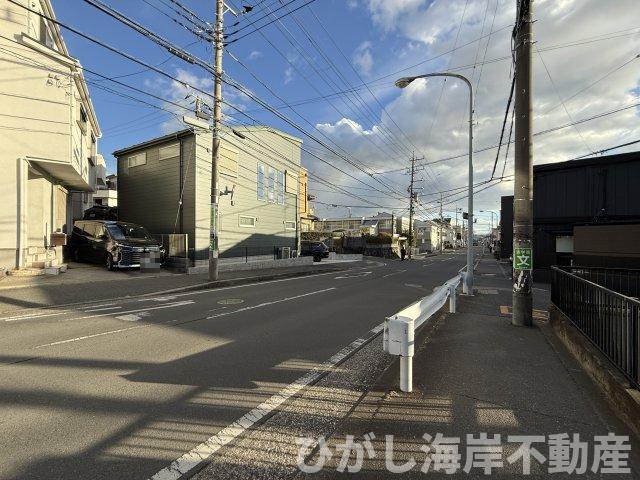 茅ヶ崎市菱沼3丁目　新築戸建　全4棟の前面道路含む現地写真|1月22日撮影　建築中　現地外観