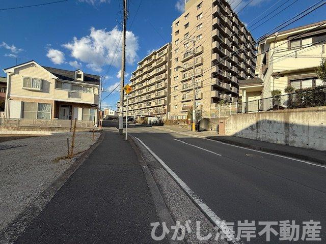 茅ヶ崎市菱沼3丁目　新築戸建　全4棟の前面道路含む現地写真|1月22日撮影　建築中　現地外観