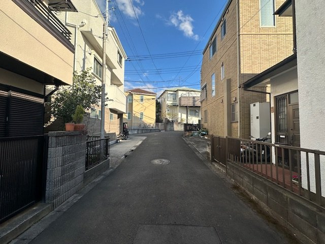茅ヶ崎市菱沼1丁目　売地の前面道路含む現地写真|現地外観