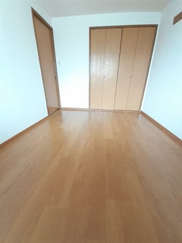 シャルマン・ＨＡＮＡＭＩＤＯＵの寝室|クローゼット付の寝室です☆