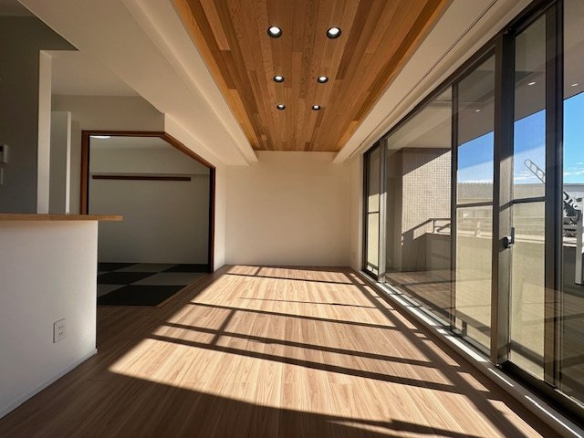 マイメゾン茅ヶ崎本村のキッチン|新規リフォーム完了！14.2帖　LDK