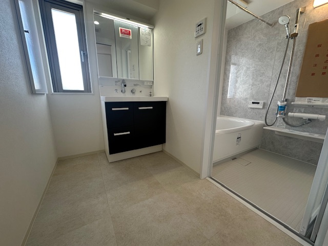 マイメゾン茅ヶ崎本村の脱衣所|新規リフォーム完了！脱衣スペース