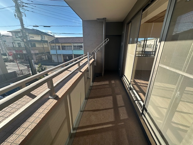 マイメゾン茅ヶ崎本村のバルコニー|新規リフォーム完了！2面バルコニー　南側