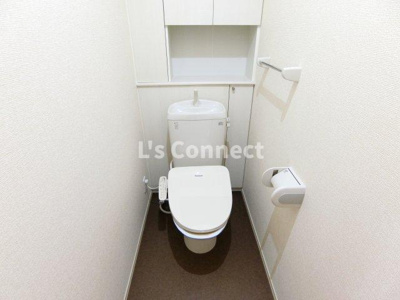 【トイレ】 | コーポ・ゼルコバ | 温水洗浄便座付きのトイレ。