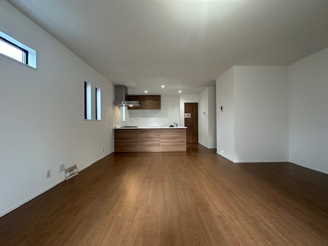 茅ヶ崎市松が丘２丁目　新築戸建　全３棟の居間・リビング|19.3帖　LDK