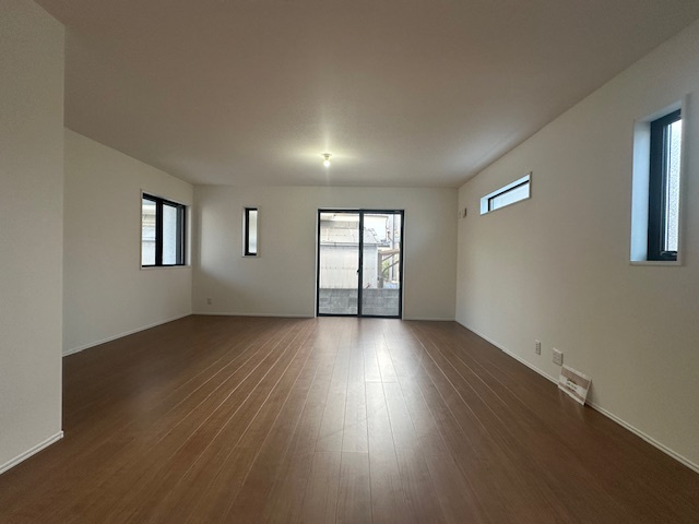 茅ヶ崎市松が丘２丁目　新築戸建　全３棟の居間・リビング|19.3帖　LDK
