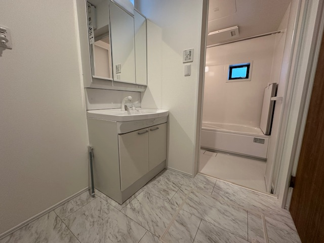 茅ヶ崎市松が丘２丁目　新築戸建　全３棟の脱衣所|脱衣スペース