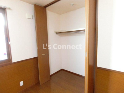 【収納】 | イズ・ミル中央 | クローゼットでお荷物もすっきり収納。