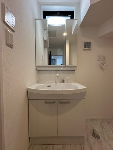 藤沢市辻堂太平台1丁目　新築戸建　全5棟の独立洗面台|洗面化粧台