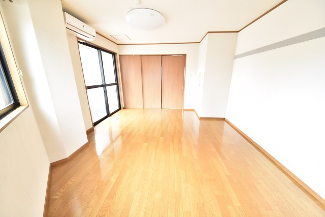 サンヴェルズ西中央の洋室