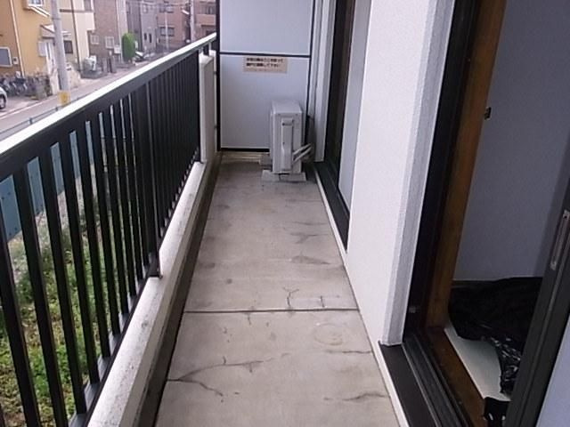 ルミエール本宿四番館のバルコニー
