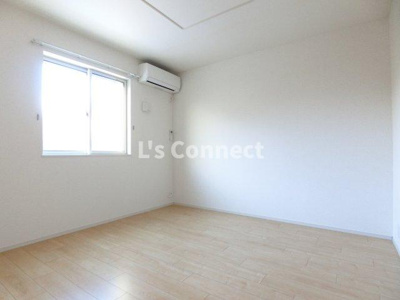 【その他】 | 町浦壱番館 | 洋室にもエアコン付きです。