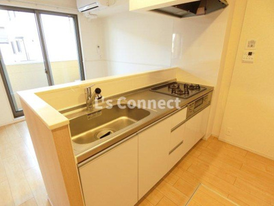 【キッチン】 | チームサモン若柳フィフス | ３口ガスコンロのシステムキッチン。