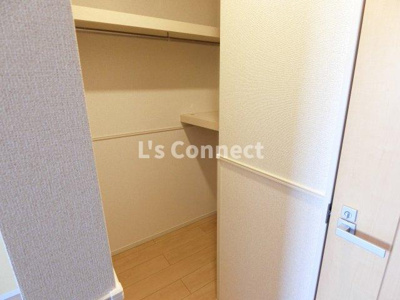 【収納】 | チームサモン若柳フィフス | ウォークインクローゼットでお荷物もすっきり収納。