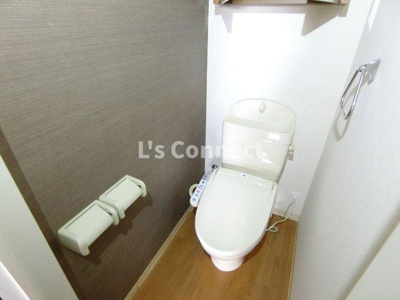 【トイレ】 | サウザンドリーフⅡ | 温水洗浄便座付きのトイレ。