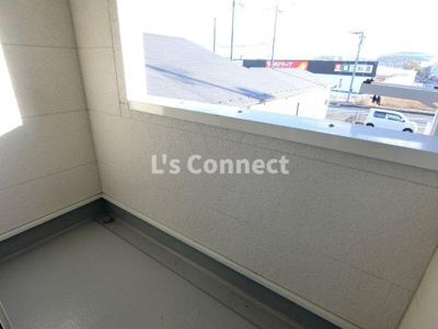 【バルコニー】 | サウザンドリーフⅡ | ２階のお部屋で洗濯物もたくさん干せます。