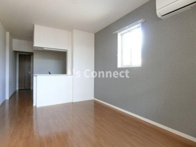 【居間・リビング】 | サウザンドリーフⅡ | 角部屋で２面に窓があります。