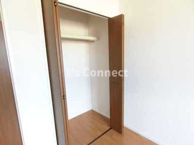 【設備】 | サウザンドリーフⅡ | 各洋室にクローゼット付き。