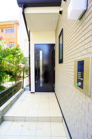 ユーズフォレシア西町のエントランス|清潔なエントランス★