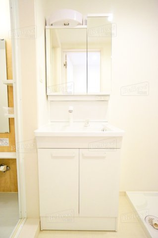 ユーズフォレシア西町の洗面所|明るい洗面所です★