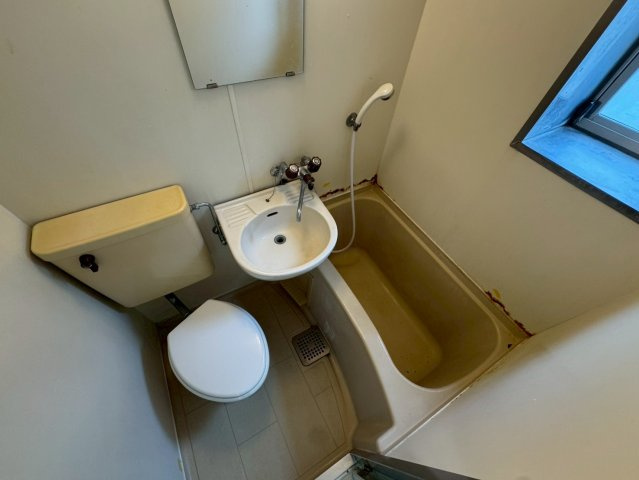 ローズアパートメントR5番館のトイレ