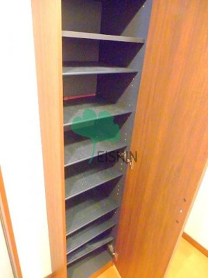 【玄関】 | プラムガーデン竹下 | 下駄箱もしっかりついてます！