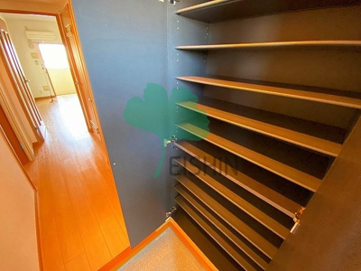 【玄関】 | スカイウィング | 下駄箱もしっかりついてます！