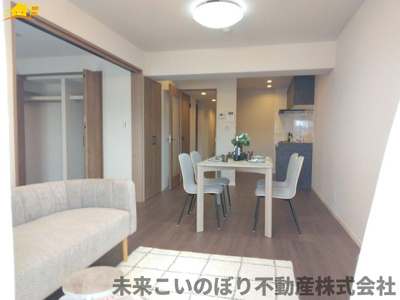 【居間・リビング】 | シティホームズ幸手 | 一日の中で多くの時間を過すことになるリビングダイニングだからこそ、いつも穏やかな空間であることが必然。爽やかな通風と採光を存分に感じる事が出来る空間です。