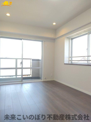 【寝室】 | シティホームズ幸手 | 主寝室は大型ベッドもラクラク設置できます♪ゆとりある動線も確保でき、ゆったりとお寛ぎいただけます♪