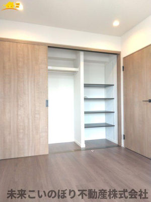 【収納】 | シティホームズ幸手 | たっぷり収納力のあるクローゼットです！
余計な家具を置かずに済みます！