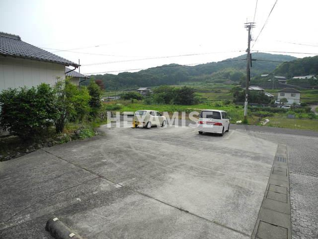 グリーンヒルかなめの駐車場