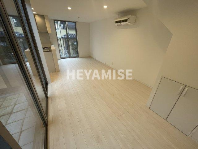 ナガトタケマツの内装