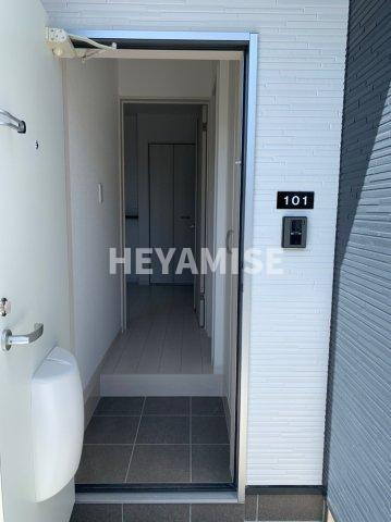 カーサ・モンレーヴⅡの玄関