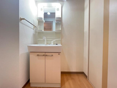 【洗面所】 | アバンティ・イースト | 洗髪洗面化粧台