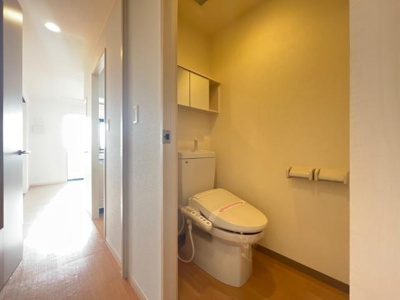 【トイレ】 | アバンティ・イースト | シャワー付トイレ