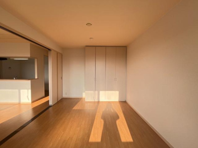 【内装】 | アバンティ・イースト | 洋室