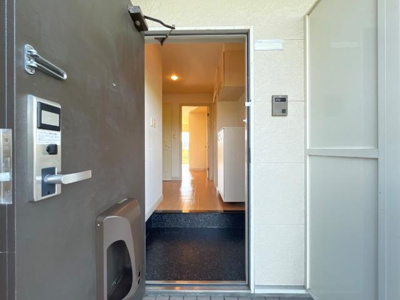 【玄関】 | パストラル・結 | 玄関