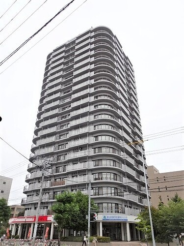 ライオンズステーションタワー東札幌の外観