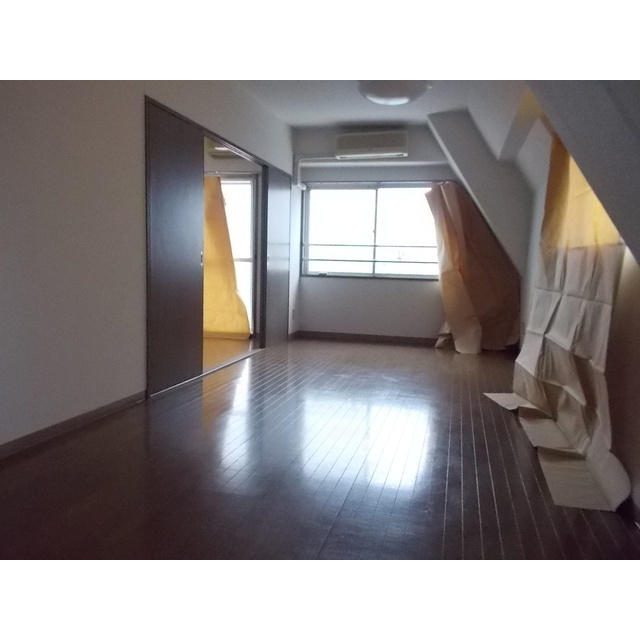 Maison　de　Montagneの居間・リビング|LDK12.5帖