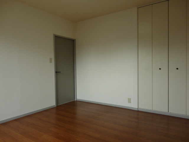 ウィンディア片岡台の寝室