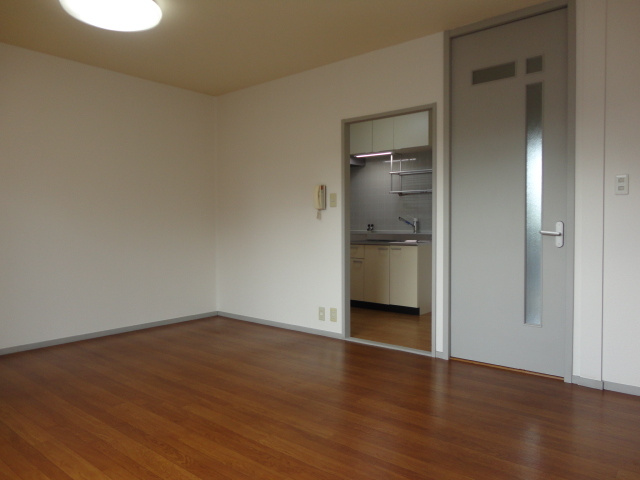 ウィンディア片岡台の居間・リビング