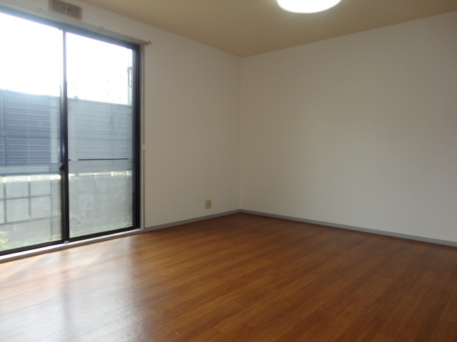 ウィンディア片岡台の居間・リビング