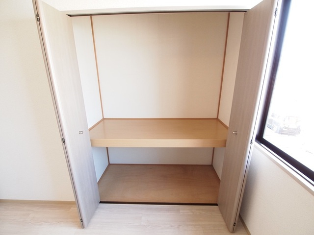 メゾンラフィーネＡの収納