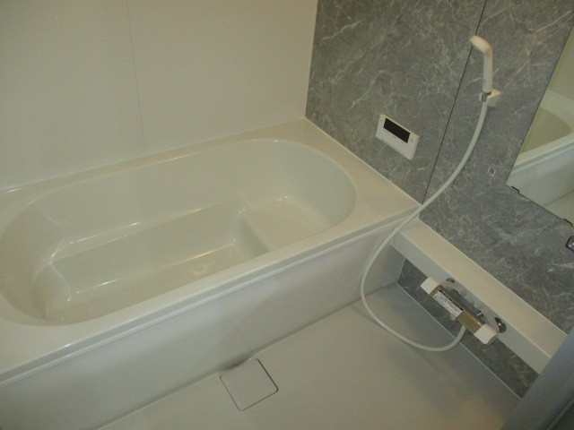 グランメゾン王寺南の浴室