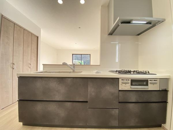 【キッチン】 | 西区樫野台6丁目　A号棟　新築戸建