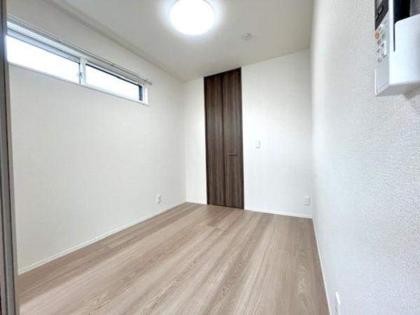 ルーチェの洋室