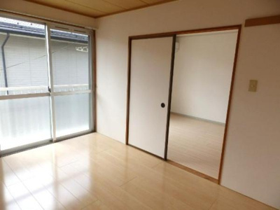 【洋室】 | プリムローズ