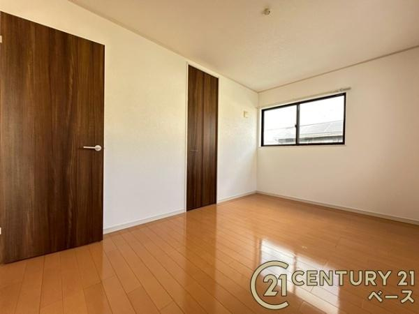 磯城郡田原本町新木　一戸建の洋室|■現地撮影写真■日当たりのよい明るい雰囲気の洋室です！