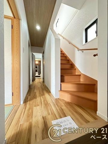 磯城郡田原本町新木　一戸建の内装|■現地撮影写真■こちらは玄関から見た廊下部分です！