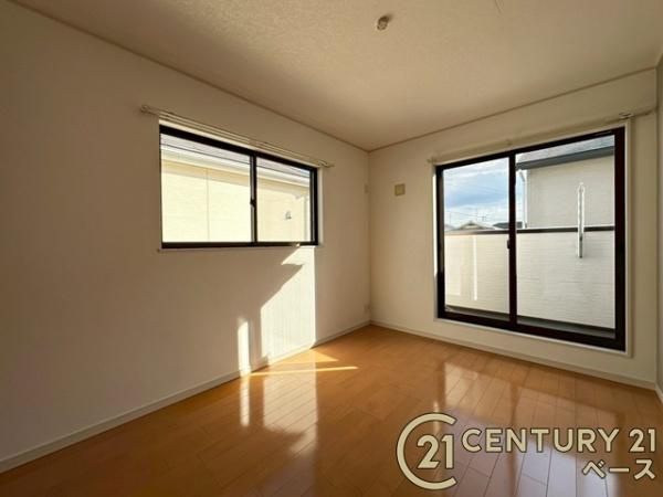 磯城郡田原本町新木　一戸建の洋室